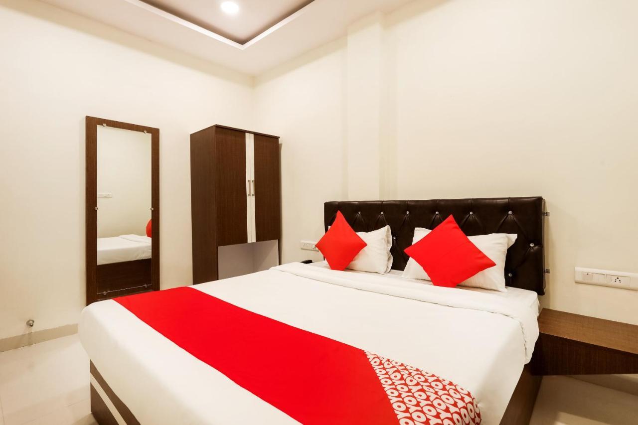 โอโย แฟล้กชิป 30861 โฮเต็ล เวโลซิตี้ วิชัยนคร Hotel อินดอร์ ภายนอก รูปภาพ
