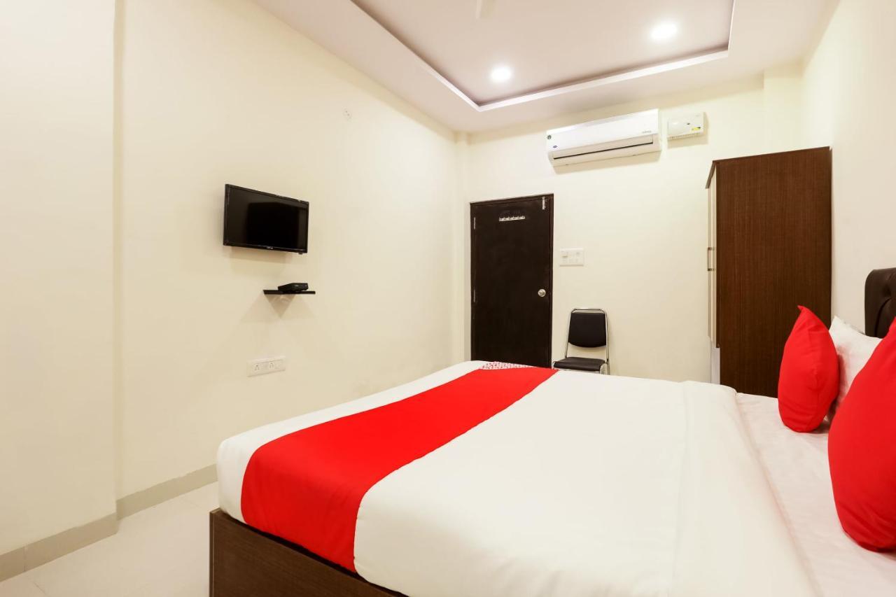 โอโย แฟล้กชิป 30861 โฮเต็ล เวโลซิตี้ วิชัยนคร Hotel อินดอร์ ภายนอก รูปภาพ