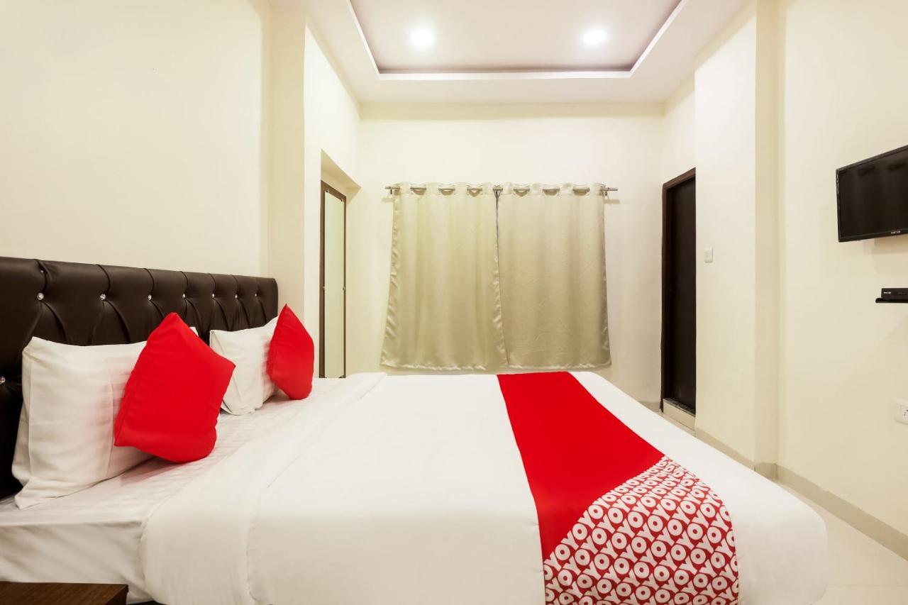 โอโย แฟล้กชิป 30861 โฮเต็ล เวโลซิตี้ วิชัยนคร Hotel อินดอร์ ภายนอก รูปภาพ