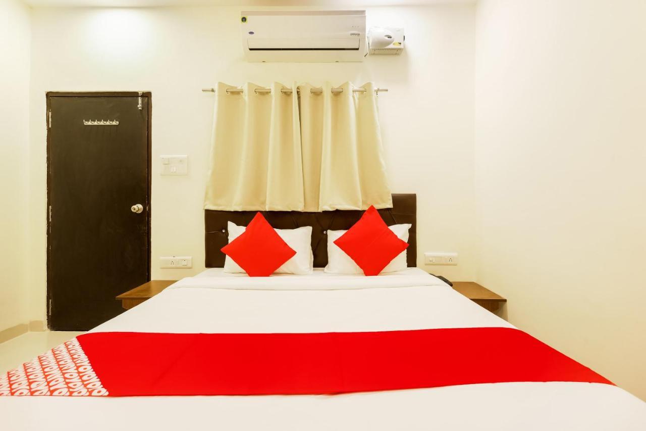 โอโย แฟล้กชิป 30861 โฮเต็ล เวโลซิตี้ วิชัยนคร Hotel อินดอร์ ภายนอก รูปภาพ