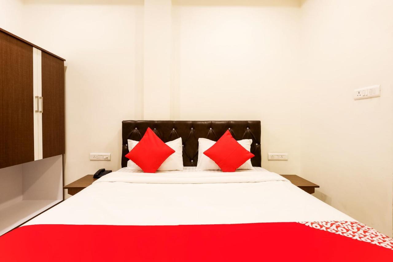 โอโย แฟล้กชิป 30861 โฮเต็ล เวโลซิตี้ วิชัยนคร Hotel อินดอร์ ภายนอก รูปภาพ